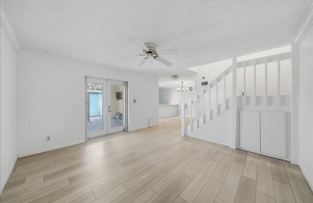 Remodeled Beachside Townhome + Outdoor Living Space and Pool Gallery 4