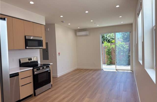 4121 Lafayette Place Gallery 2