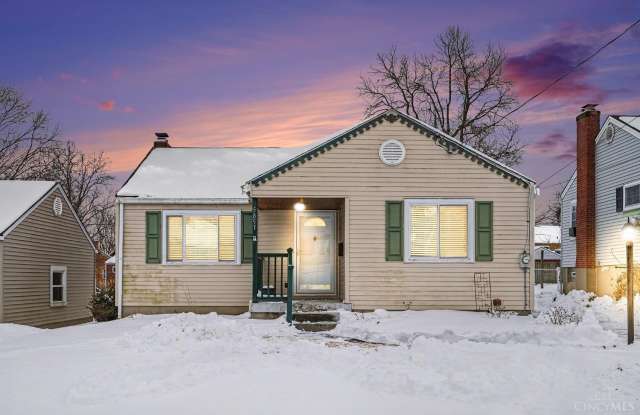 5851 Childs Avenue photos photos