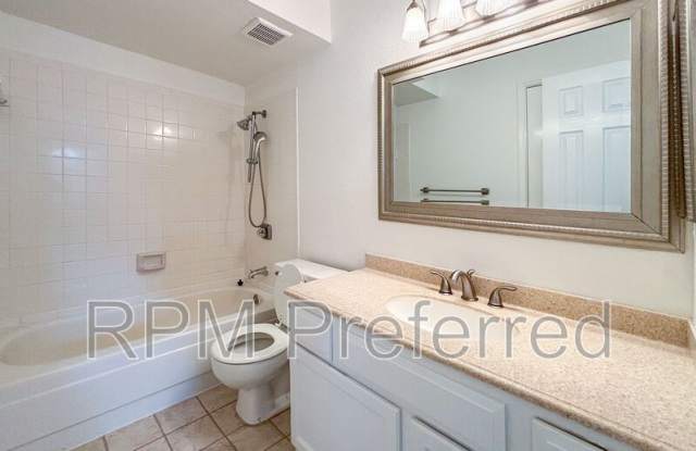 1860 White Oak Dr - 1860 White Oak Drive, Houston, TX 77009