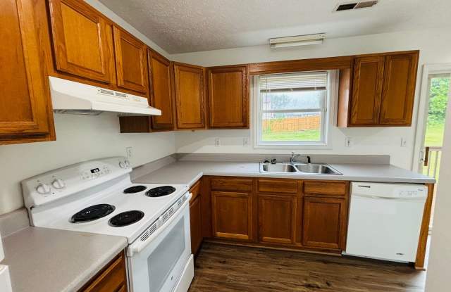 2 Bedroom, 1.5 Bathroom Duplex Gallery 4
