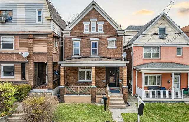 Newly Remodeled 3 or 4 Bedroom in Swissvale- Very Spacious with Refinished Original Hardwood Floors! - 7415 Duquesne Avenue, Swissvale, PA 15218