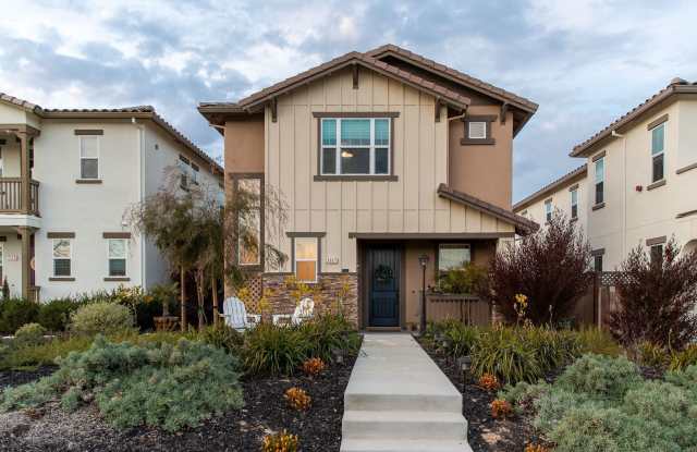 Newer 3 Bed, 2.5 Bath Sea Haven Home for Lease photos photos