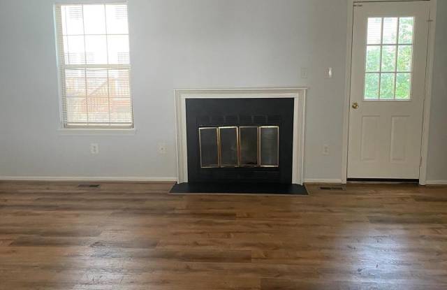 14919 ENTERPRISE Lane Gallery 2