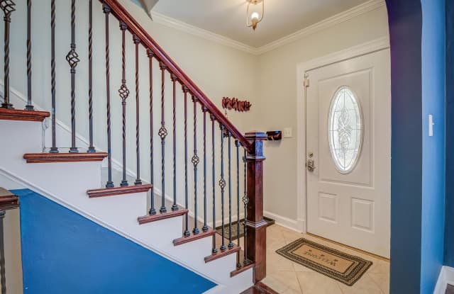 3138 WESTOVER DRIVE SE Gallery 2