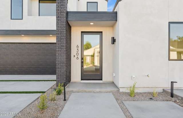 6306 N 10TH Drive Gallery 4
