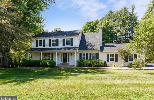 10315 HICKORY CREEK COURT - 10315 Hickory Creek Court, Great Falls, VA 22066