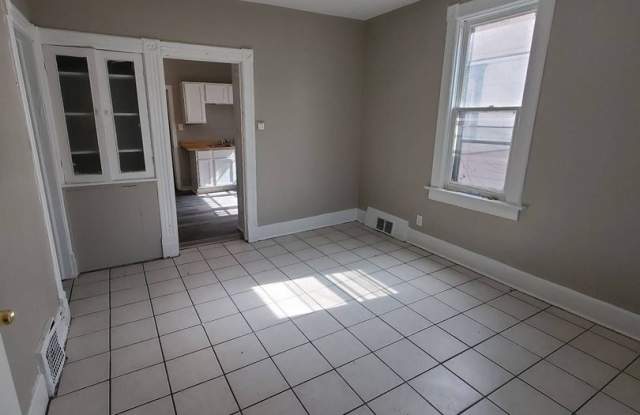 5 Bedroom Single Family photos photos