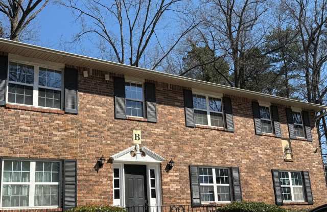 2Bedroom/1Bath Condo For Lease - Doraville - 3665 Chestnut Drive, Doraville, GA 30340