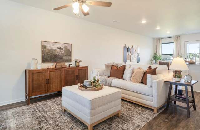 Now Preleasing: Columbia Crossing 4 bedroom! Gallery 4