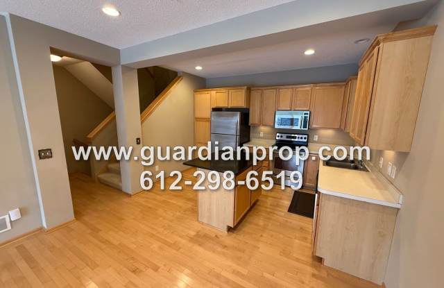 Townhouse in The Lakes of Blaine Available Now, Large Open Floor Plan, Lower Office, Large Balcony photos photos