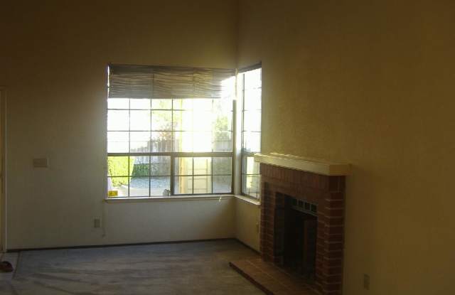 1040 MILLET WAY Gallery 4
