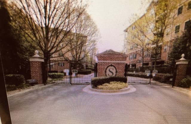 Stratford Commons - Large 1BR/1BA Condo - 2104 Stratford Cmns, North Decatur, GA 30033