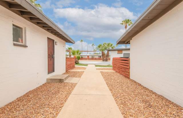 2198 Country Club photos photos