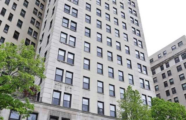 2000 N Lincoln Park West Street - 2000 North Lincoln Park West, Chicago, IL 60614