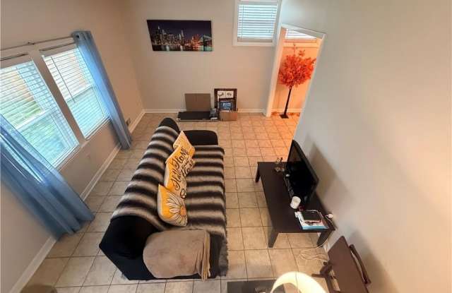 412 Bellevue Avenue Gallery 1