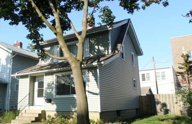 Rare Grandview 2 Bedroom Single Family Home Gallery 1