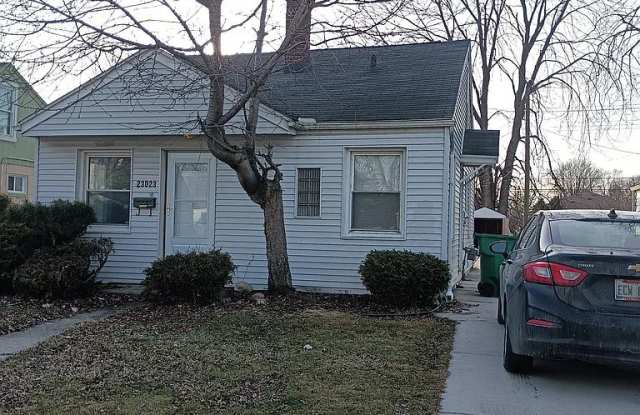 23023 Rosalind Ave photos photos
