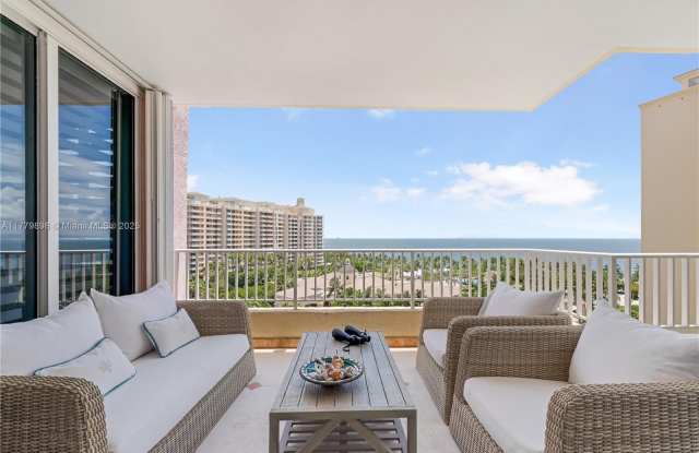789 Crandon Blvd photos photos