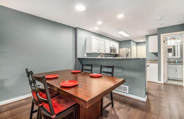 End Unit Townhome with Large Patio and Amble Outdoor Space! Gallery 4