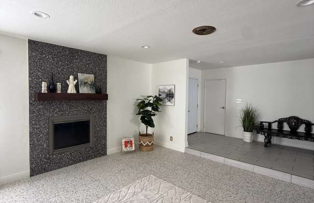 1662 Sombrero Drive Gallery 3