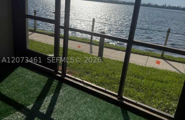 109 Lake Emerald Dr Gallery 2