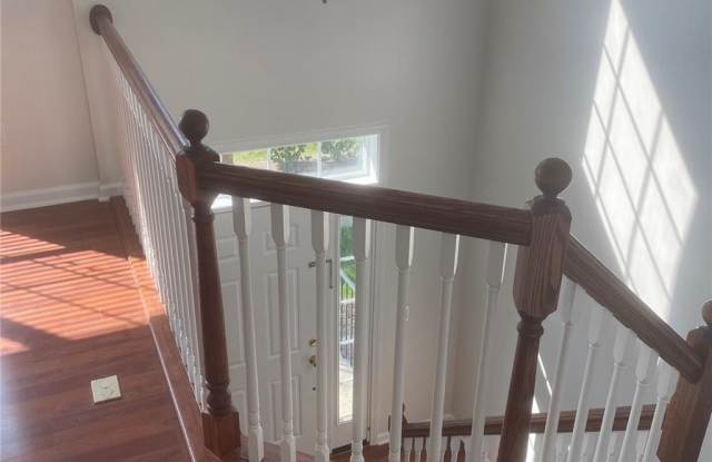 13364 Golden Gate Drive W Gallery 2