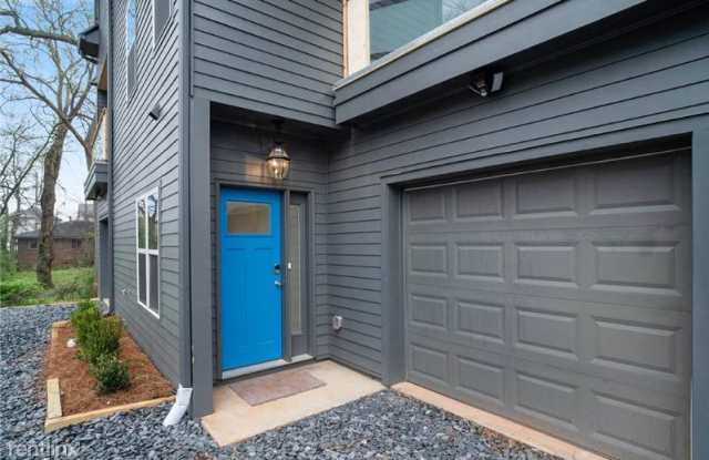 627 Robinson Avenue SE 2 - 627 Robinson Avenue Southeast, Atlanta, GA 30312