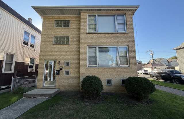 4500 S Washtenaw Avenue - 4500 South Washtenaw Avenue, Chicago, IL 60632