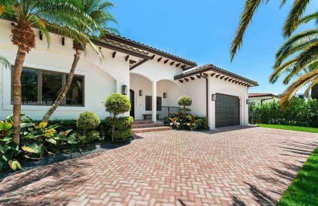 1210 95th St photos photos