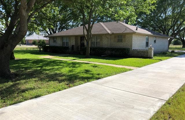 4617 Sunny Brook Drive - 4617 Sunny Brook Drive, Rowlett, TX 75088