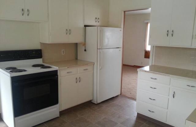 Large 2 Bedroom, 1-3/4 Bath Duplex with Attached Garage in West Loveland, CO Gallery 3