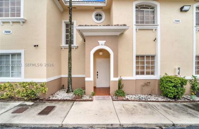 7080 NW 174th Ter Gallery 1