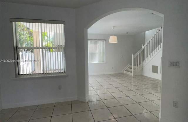 4847 NW 108th Court, Doral, FL 33178 - 4329 Gallery 4