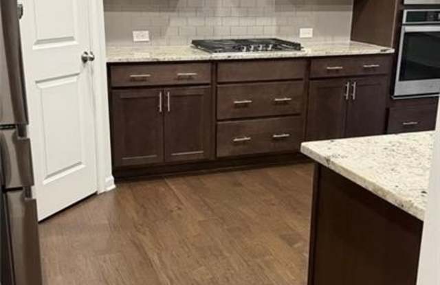 4710 Falls River Drive Gallery 4