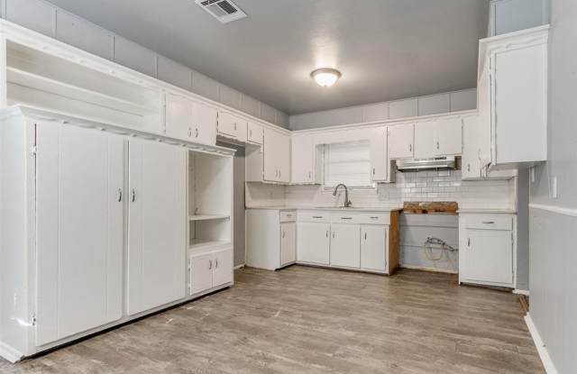 3020 SW 65th Place photos photos