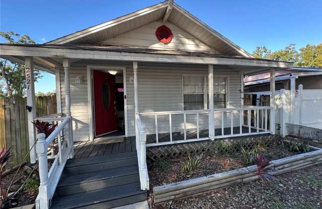 2521 LORRAINE ST photos photos