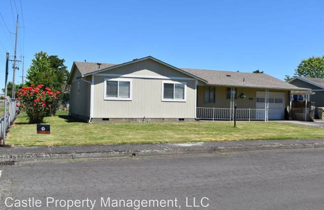 885 W Carolina St. - 885 West Carolina Street, Lebanon, OR 97355