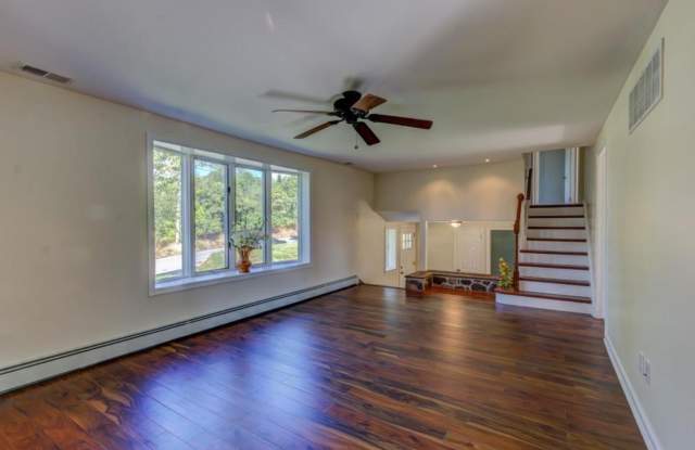 1483 ROMANSVILLE RD Gallery 4