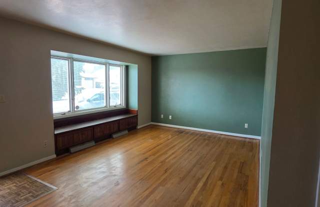 6117 Shannon Ave - 6117 Shannon Avenue, Cheyenne, WY 82009