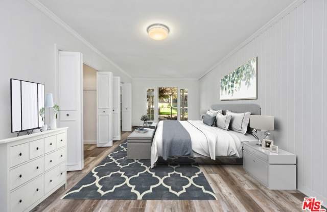 8557 W West Knoll Dr Gallery 3