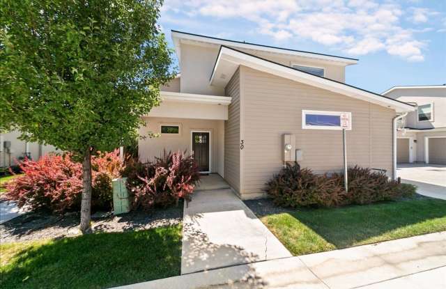 Eagle Townhome with Upscale Finishes! photos photos