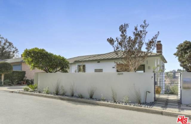 2241 MICHELTORENA Street Gallery 3