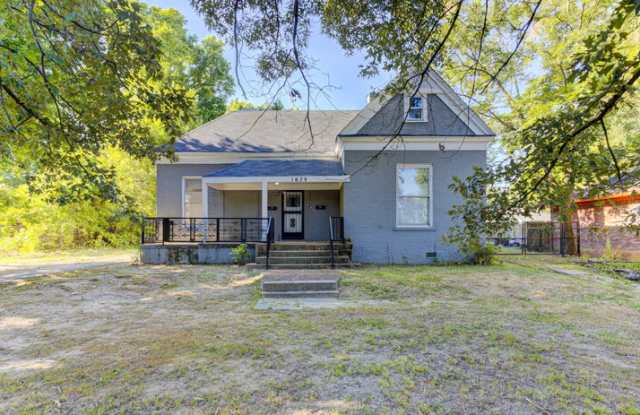 1639 Southern Avenue Gallery 2