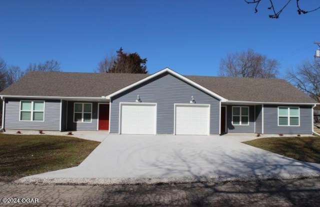 101 Well Street - 101 Well Street, Duenweg, MO 64801