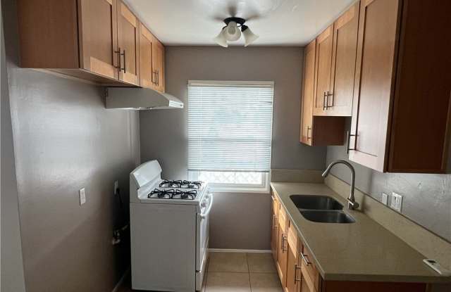 5518 Rosemead Boulevard Gallery 4