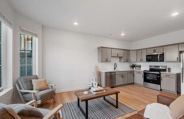 1216 Southwest Des Moines Street - 1 Gallery 4