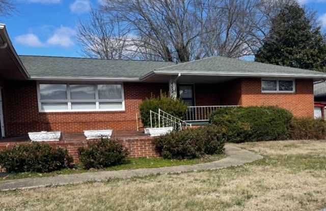3 Bedroom 2 Bath Brick Home Church Hill TN photos photos