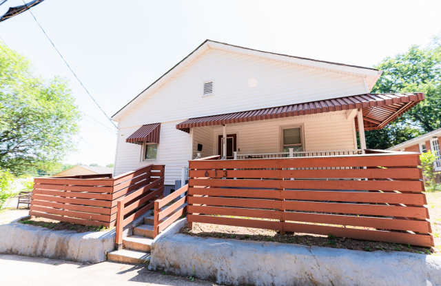 Move-In Ready 4BR Home with Large Backyard photos photos