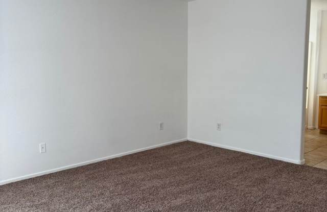 3 BED HOME IN TORTOSA IN MARICOPA!! Gallery 3